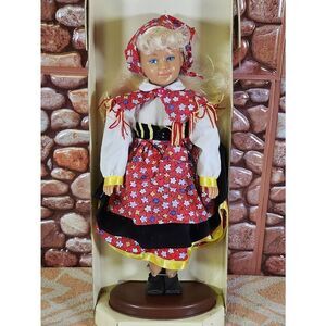 Dolls of All Nations Collection Sweden Doll Limited Edition 1996